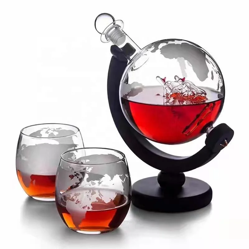 Wholesale Glass Bottle Wine Liquor Globe Whisky Decanter with Wood Base with 2 Cups